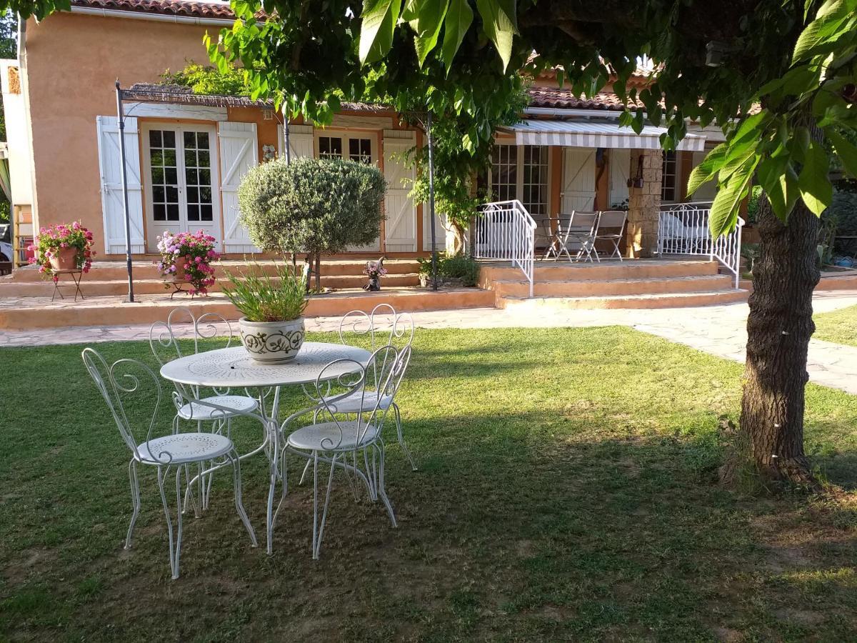 La Mansardiere Villecroze Extérieur photo
